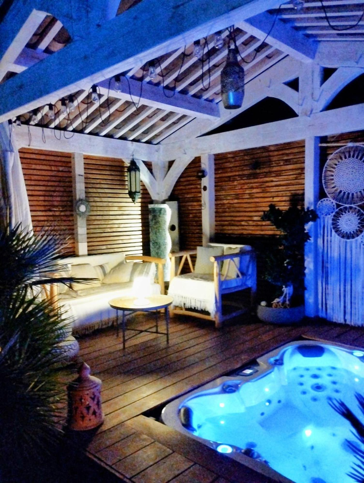 Bed and Breakfast La Chabertine Gareoult Екстер'єр фото