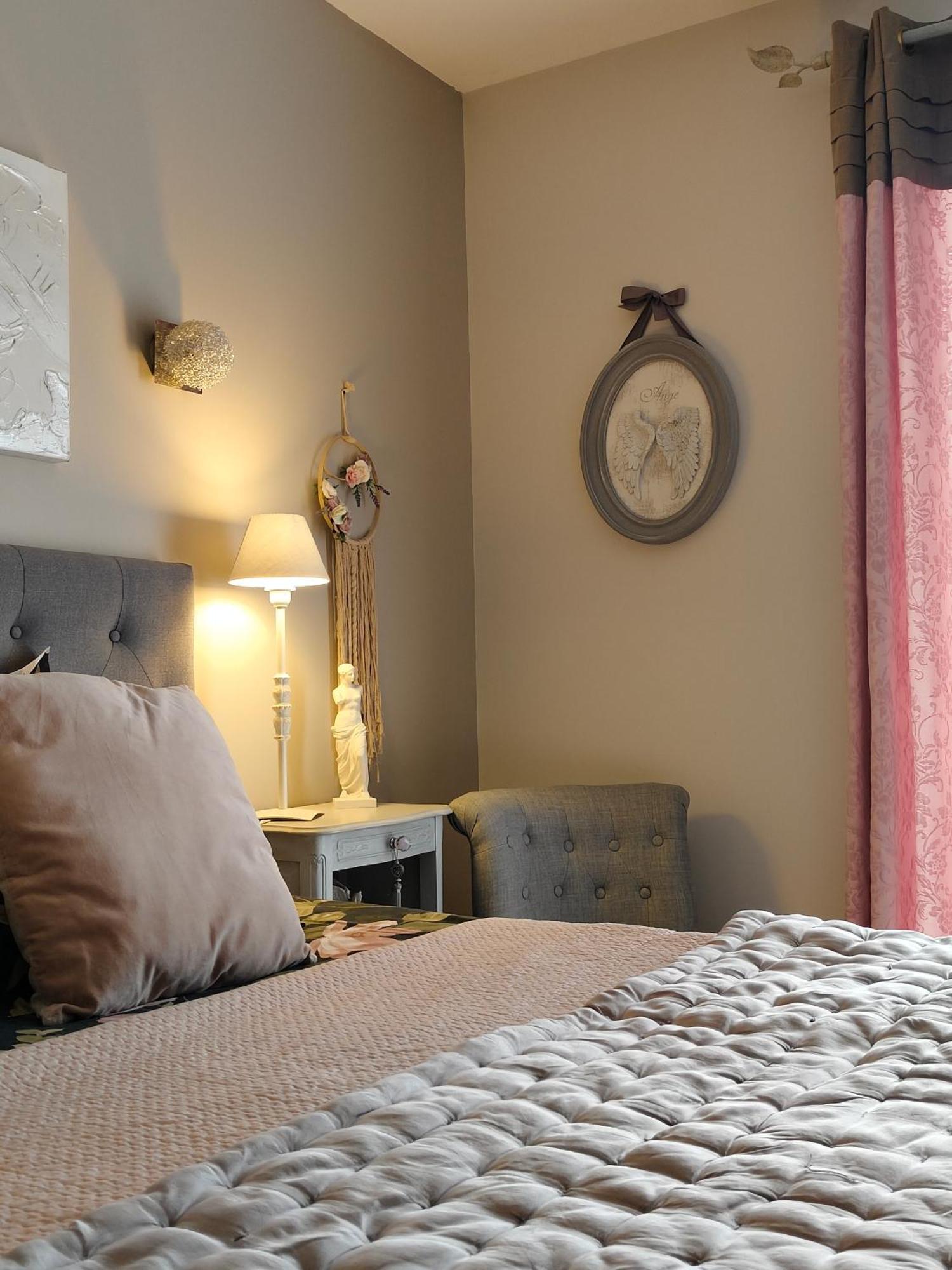 Bed and Breakfast La Chabertine Gareoult Екстер'єр фото