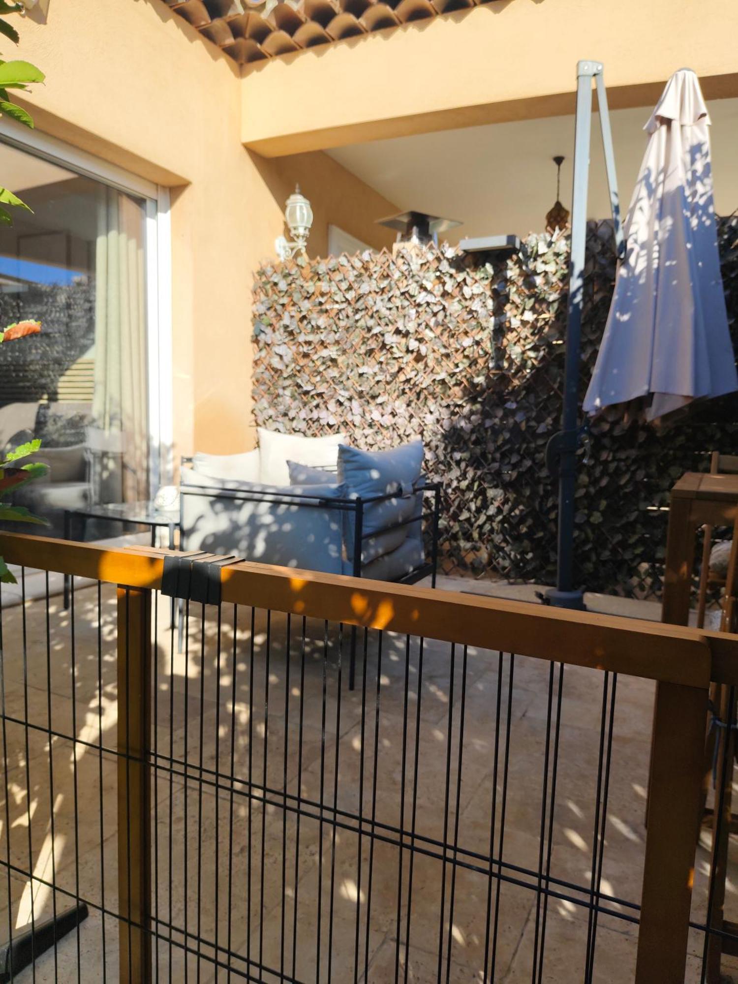 Bed and Breakfast La Chabertine Gareoult Екстер'єр фото