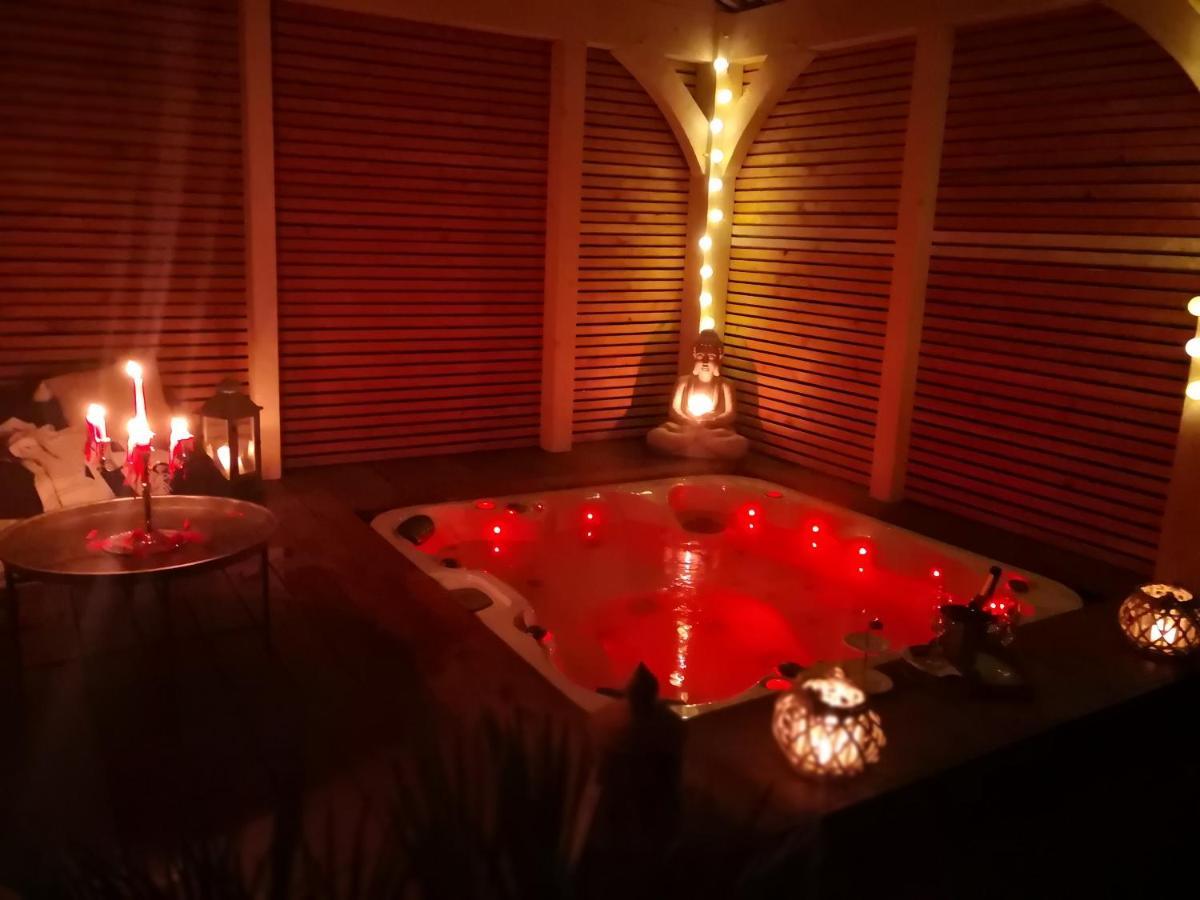 Bed and Breakfast La Chabertine Gareoult Екстер'єр фото
